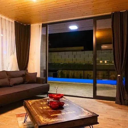 Villa Doga Icerisinde Lueks Madeline Kas