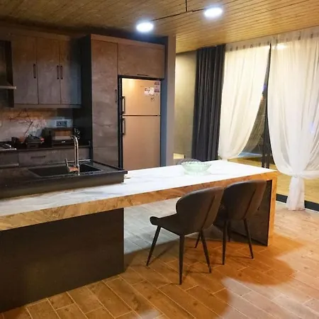 Doga Icerisinde Lueks Madeline Villa