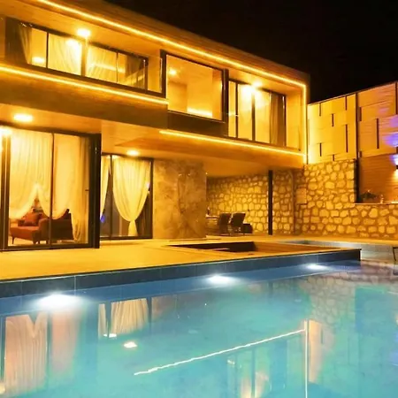 Villa Doga Icerisinde Lueks Madeline